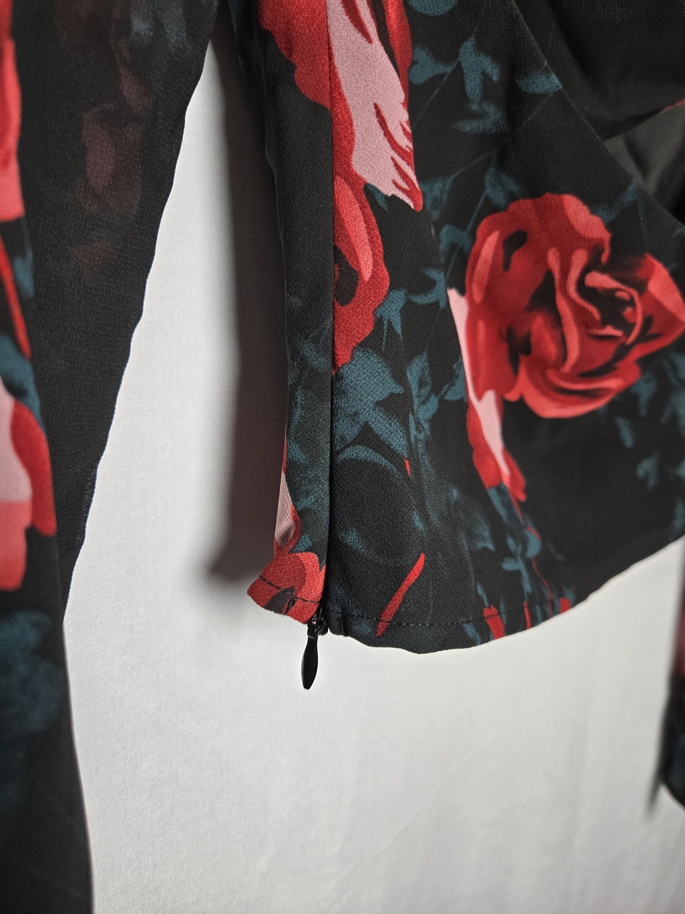 Princess Polly Black Floral Cowl Crop Top with Red Roses - Picture 4 of 8